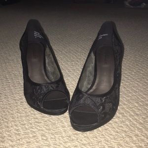 kelly & katie Black Lace and Satin Open-Toed Heels